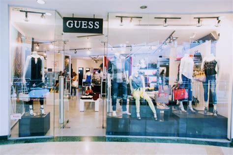 tienda guess cerca de mi